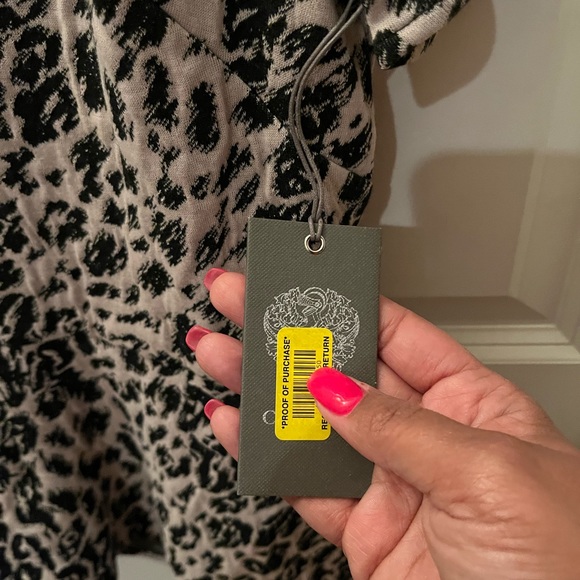 Vince Camuto hi-low leopard peplum top - Picture 3 of 3